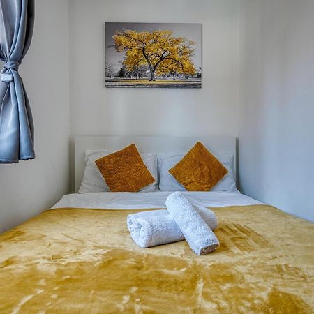 Nec Exhibitor Home, Stay Near Birmingham Airport Eksteriør billede