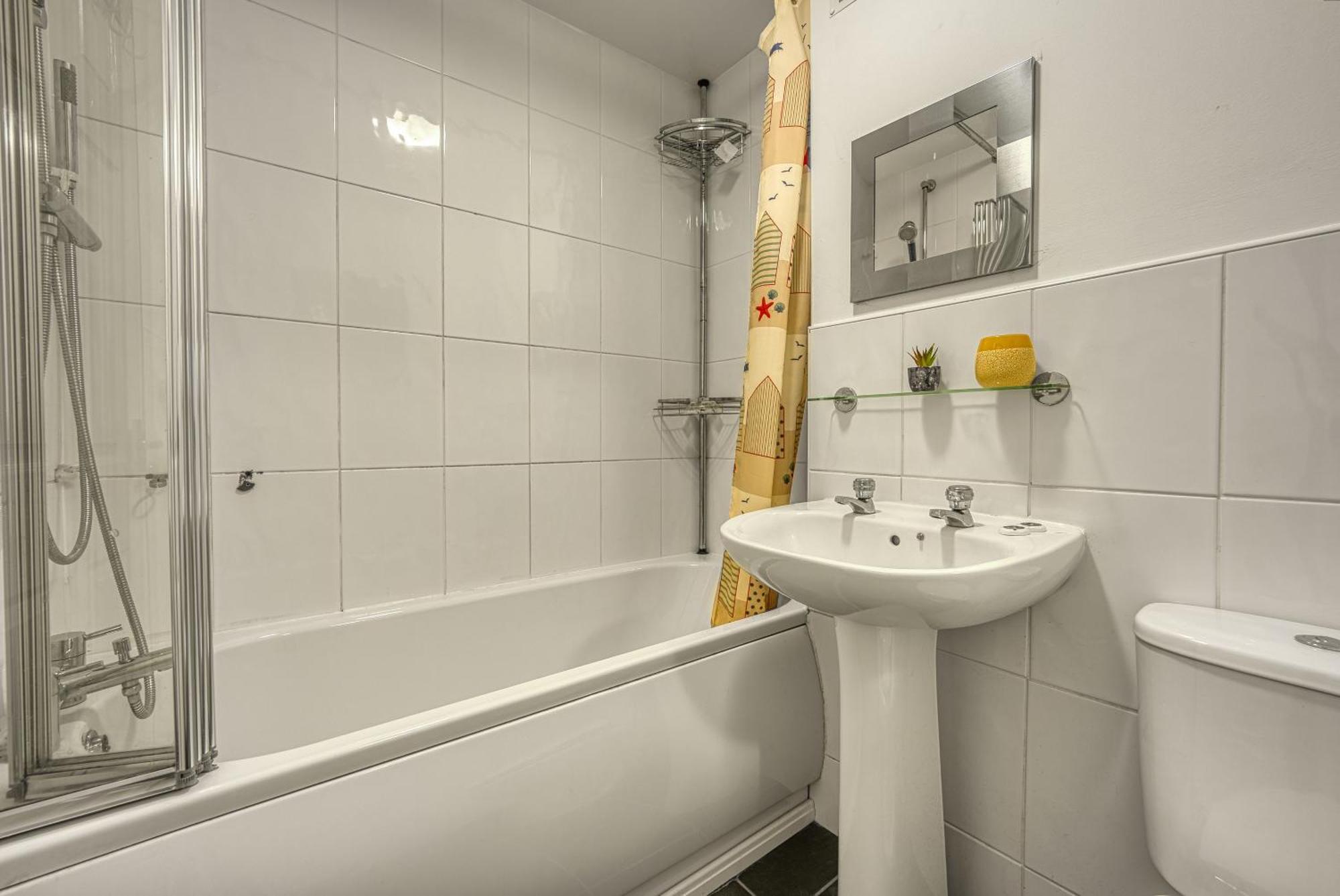 Nec Exhibitor Home, Stay Near Birmingham Airport Eksteriør billede